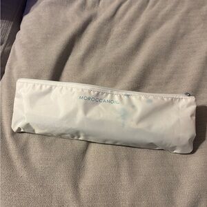 Moroccanoil straightener brush